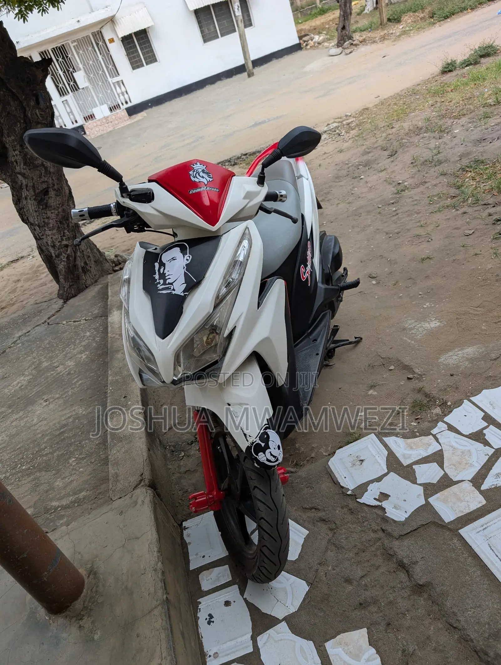Honda CB 2014 White