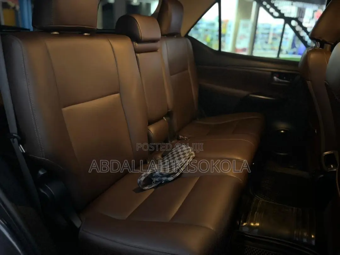 Toyota Fortuner 2.7 AWD 2018 Gray