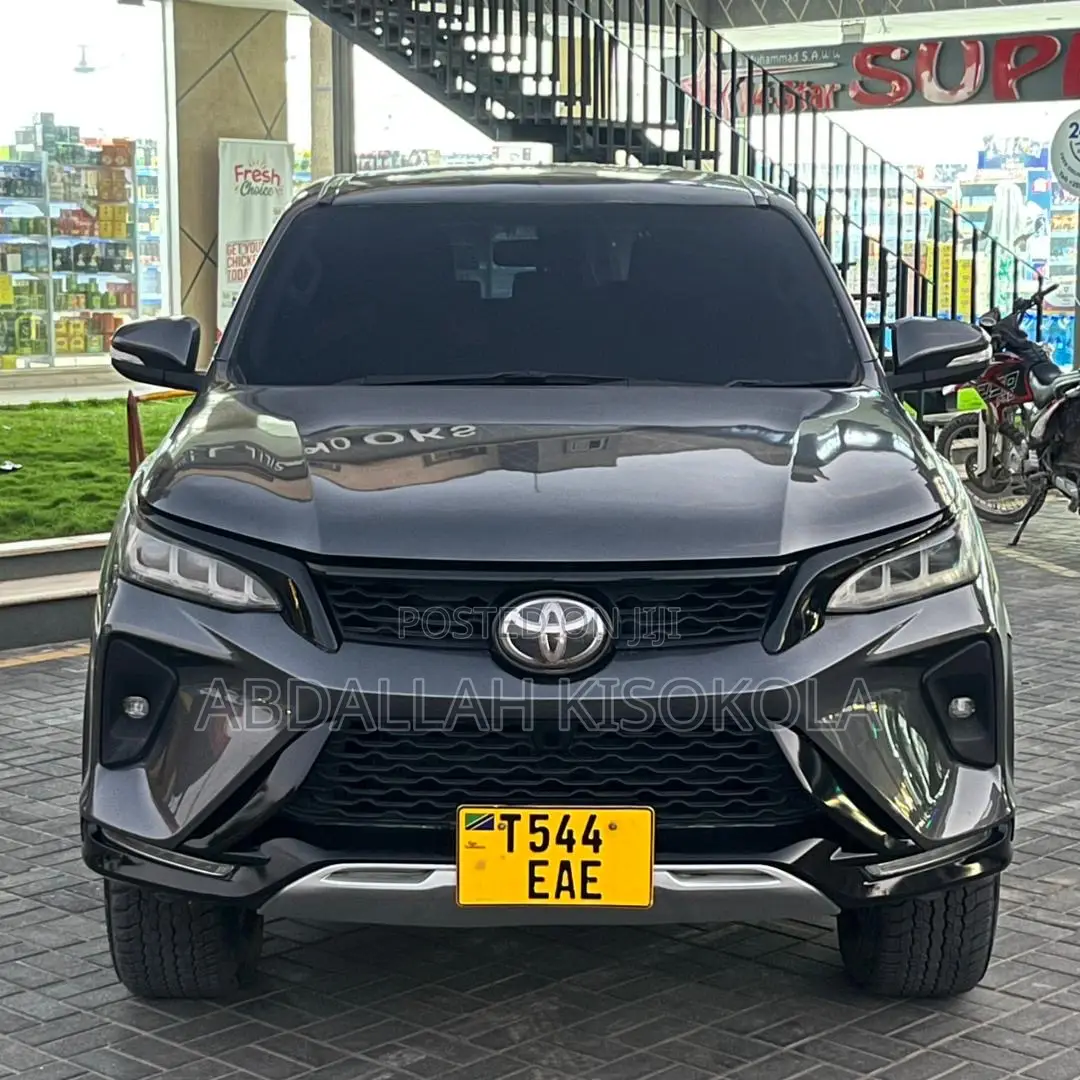 Toyota Fortuner 2.7 AWD 2018 Gray