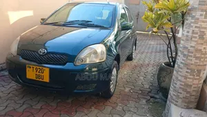 Toyota Vitz 1.0 FWD 5dr 2002 Green