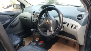 Toyota Vitz 1.0 FWD 5dr 2002 Green