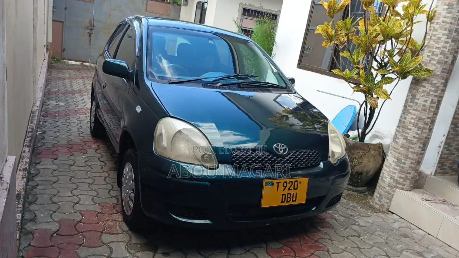 Toyota Vitz 1.0 FWD 5dr 2002 Green
