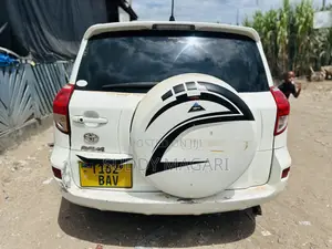 Toyota RAV4 2006 White