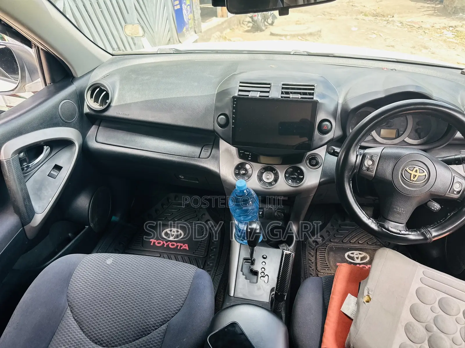 Toyota RAV4 2006 White
