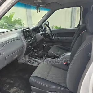 Nissan Hardbody 2019 White