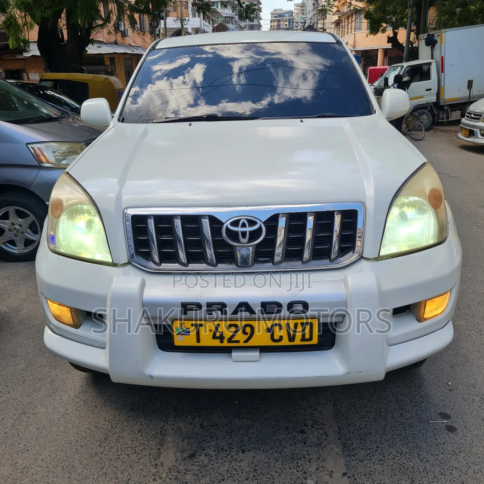 Toyota Land Cruiser Prado 2005 White