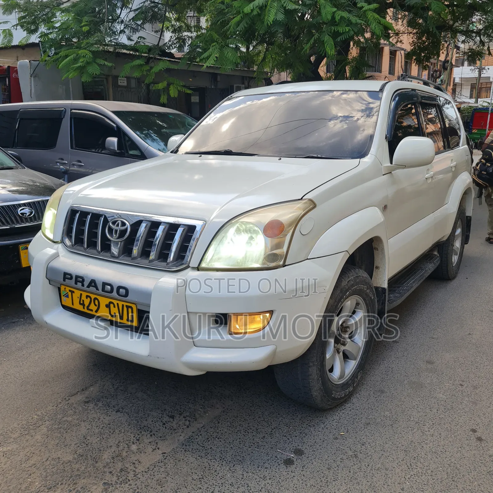 Toyota Land Cruiser Prado 2005 White