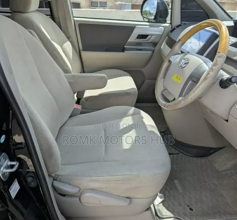 Toyota Noah 2008 Black