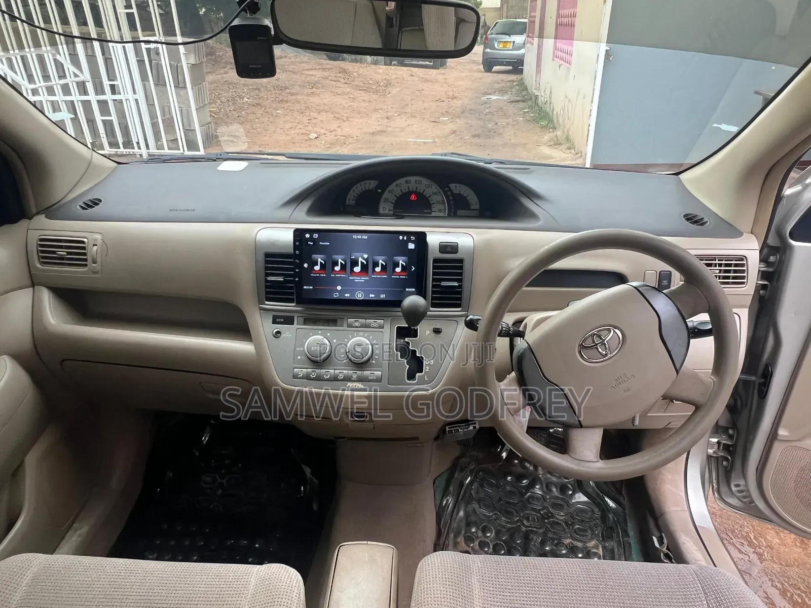 Toyota Raum 2009 Silver