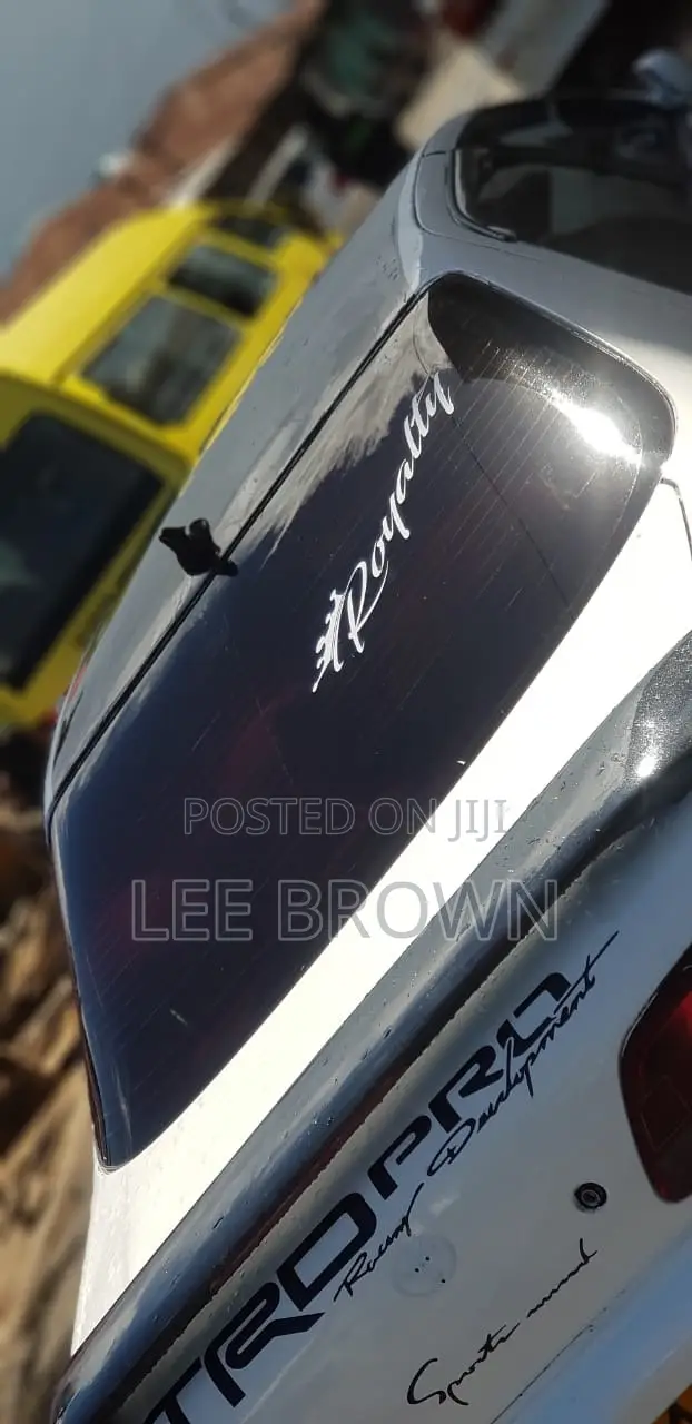 Toyota Cresta 2000 White