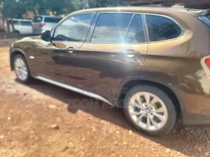BMW X1 2011 Gold