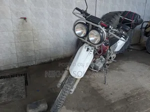 Honda 2003 Red