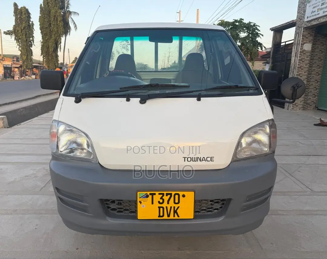 Toyota TownAce 2000 White