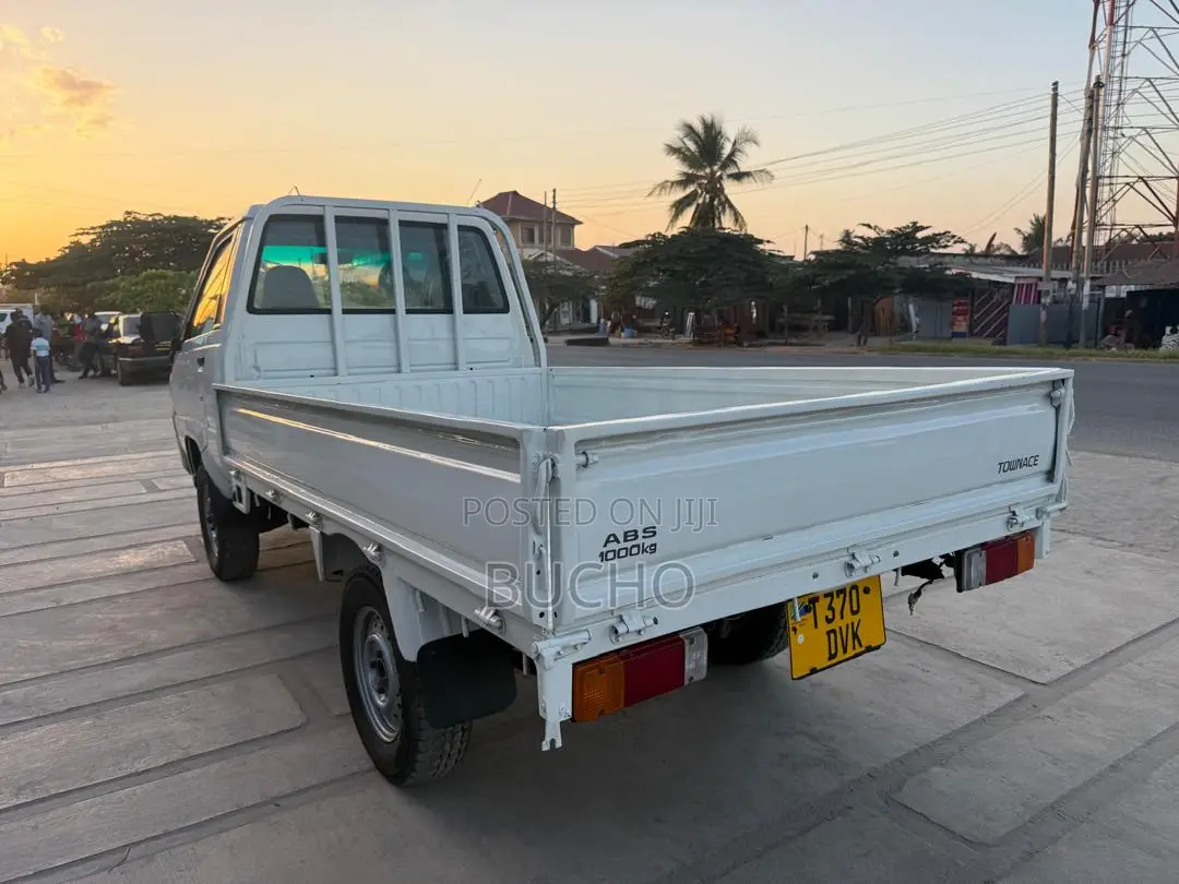 Toyota TownAce 2000 White