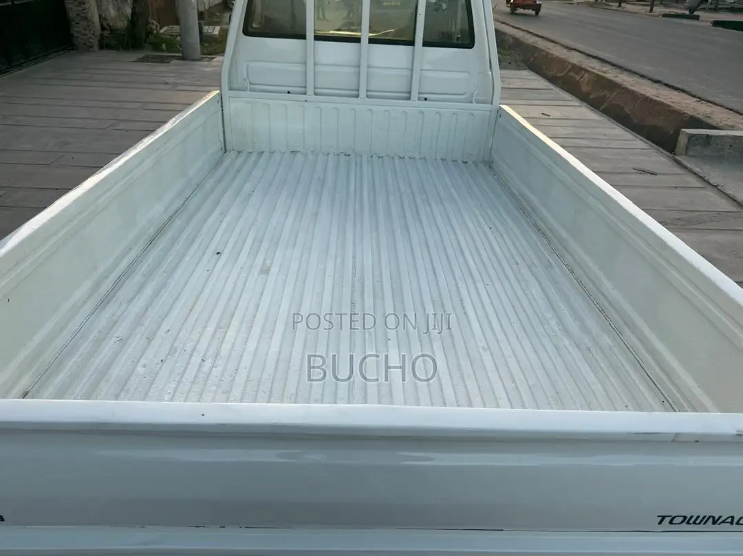 Toyota TownAce 2000 White