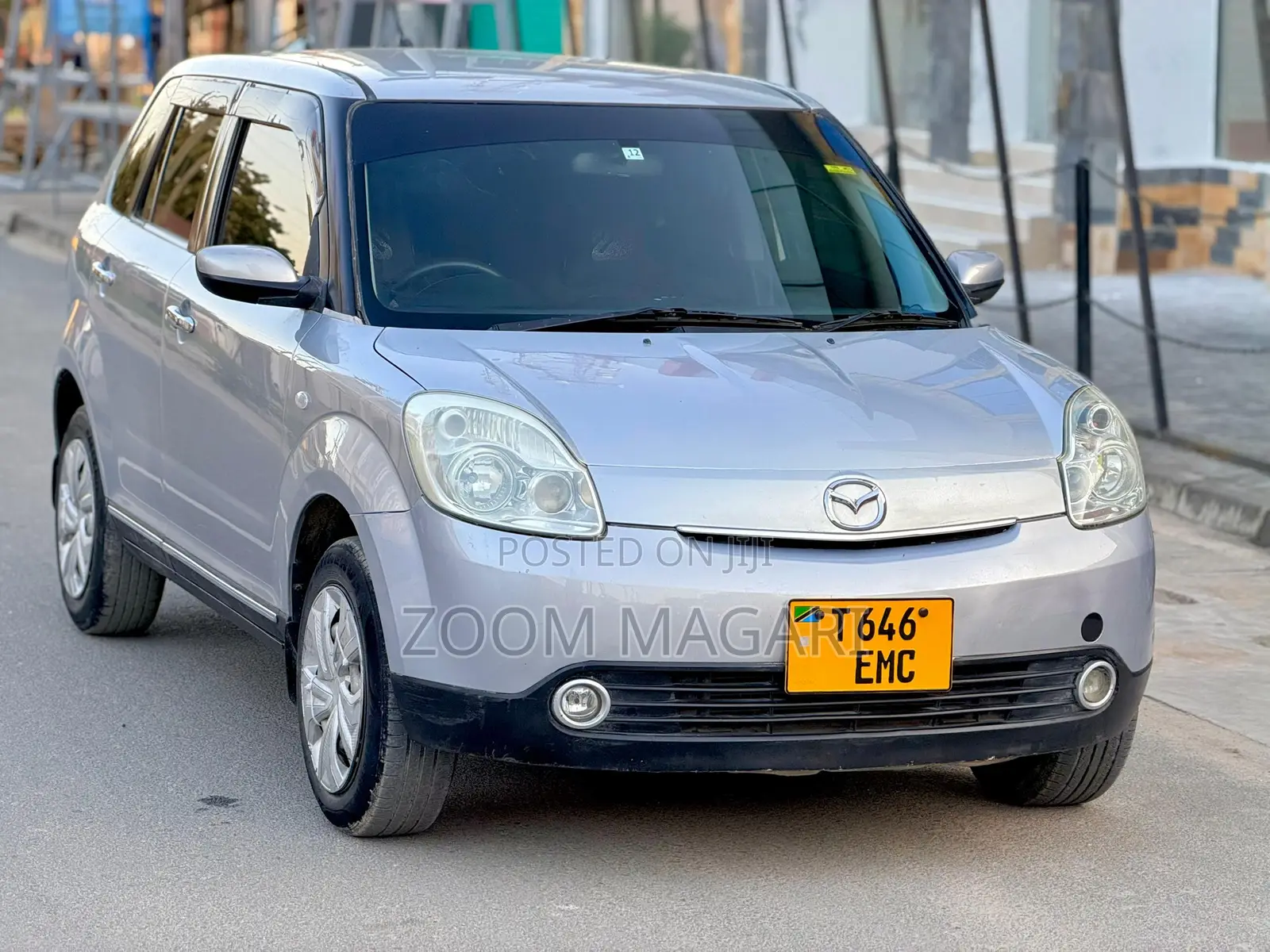 Mazda Verisa 2005 Silver