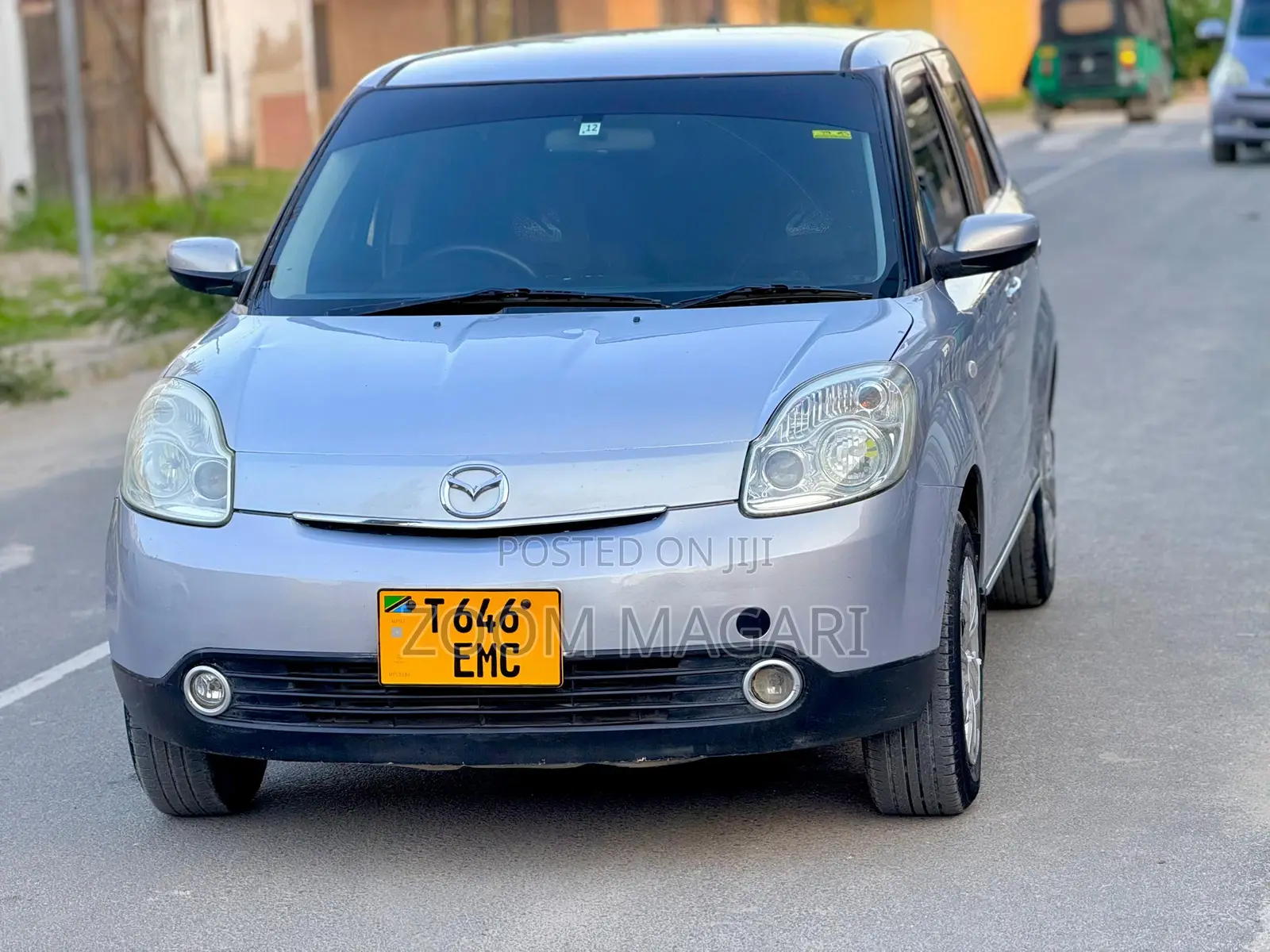 Mazda Verisa 2005 Silver