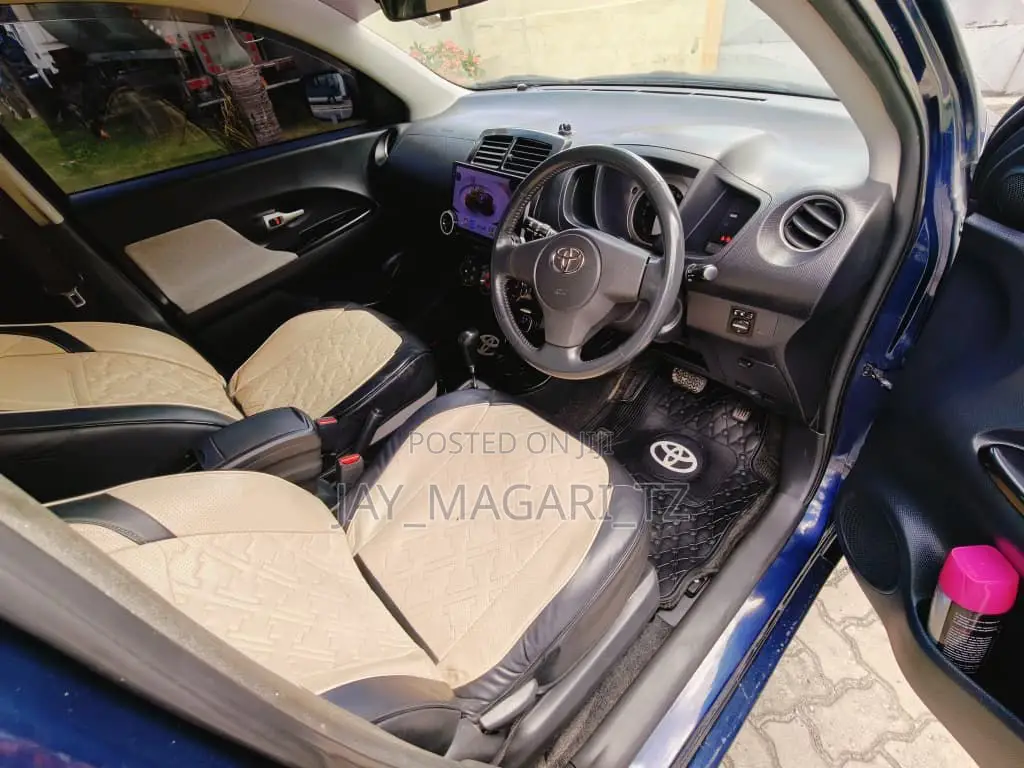 Toyota IST 2009 Blue