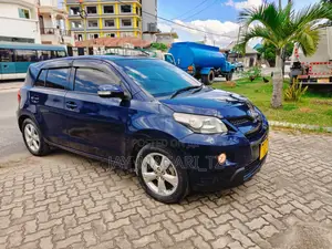 Toyota IST 2009 Blue