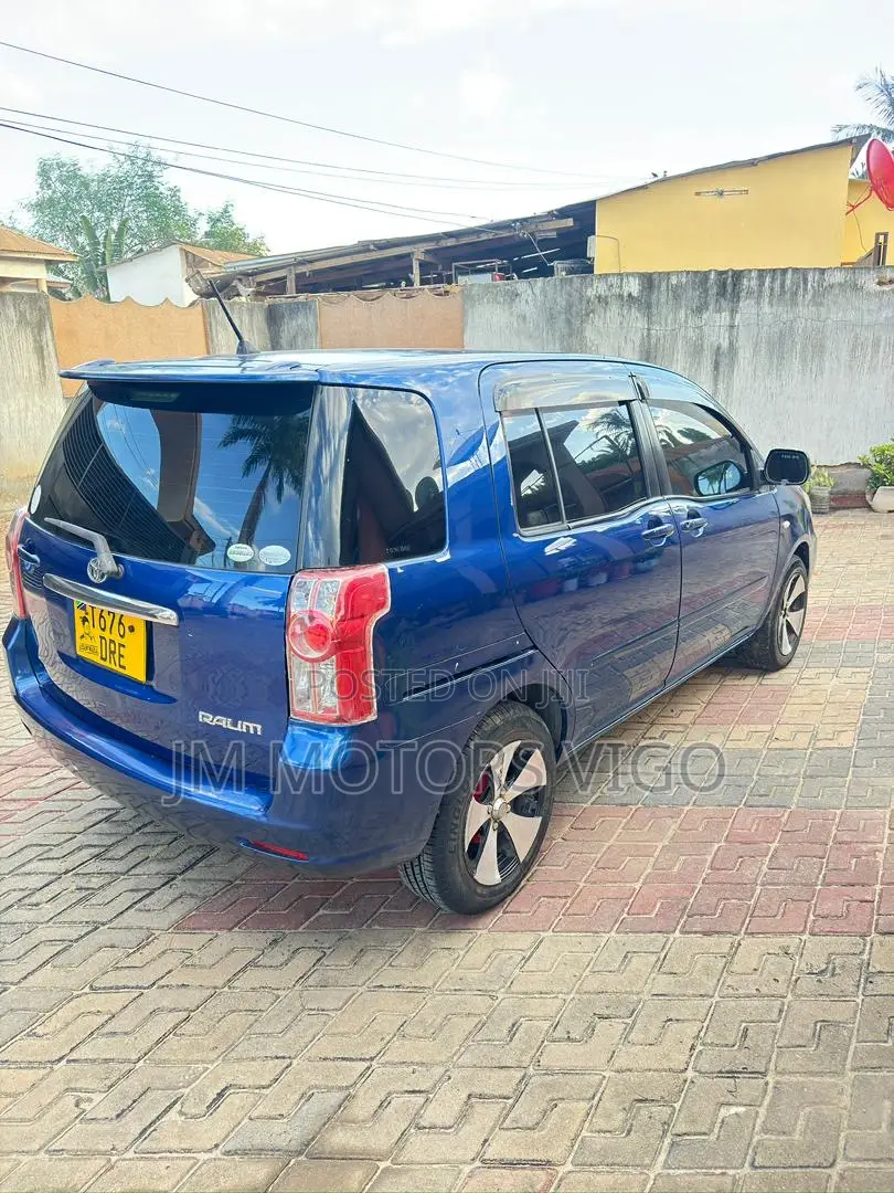 Toyota Raum 2008 Blue