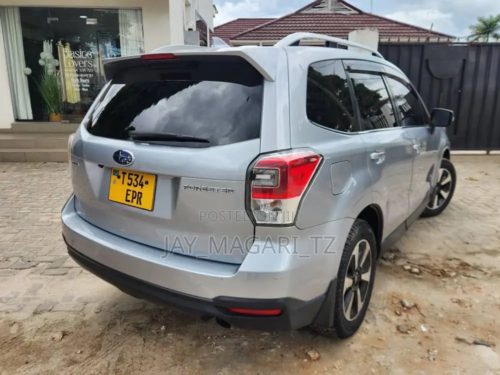 Subaru Forester 2016 Silver