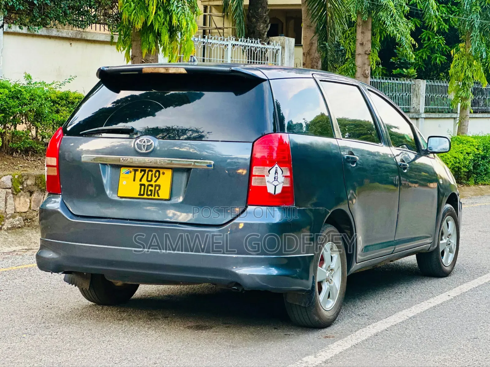 Toyota Wish 2005 Blue