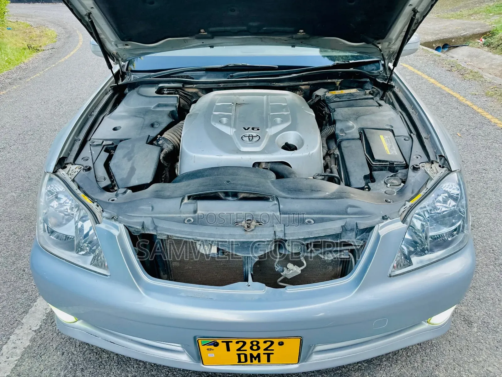 Toyota Crown 2006 Silver