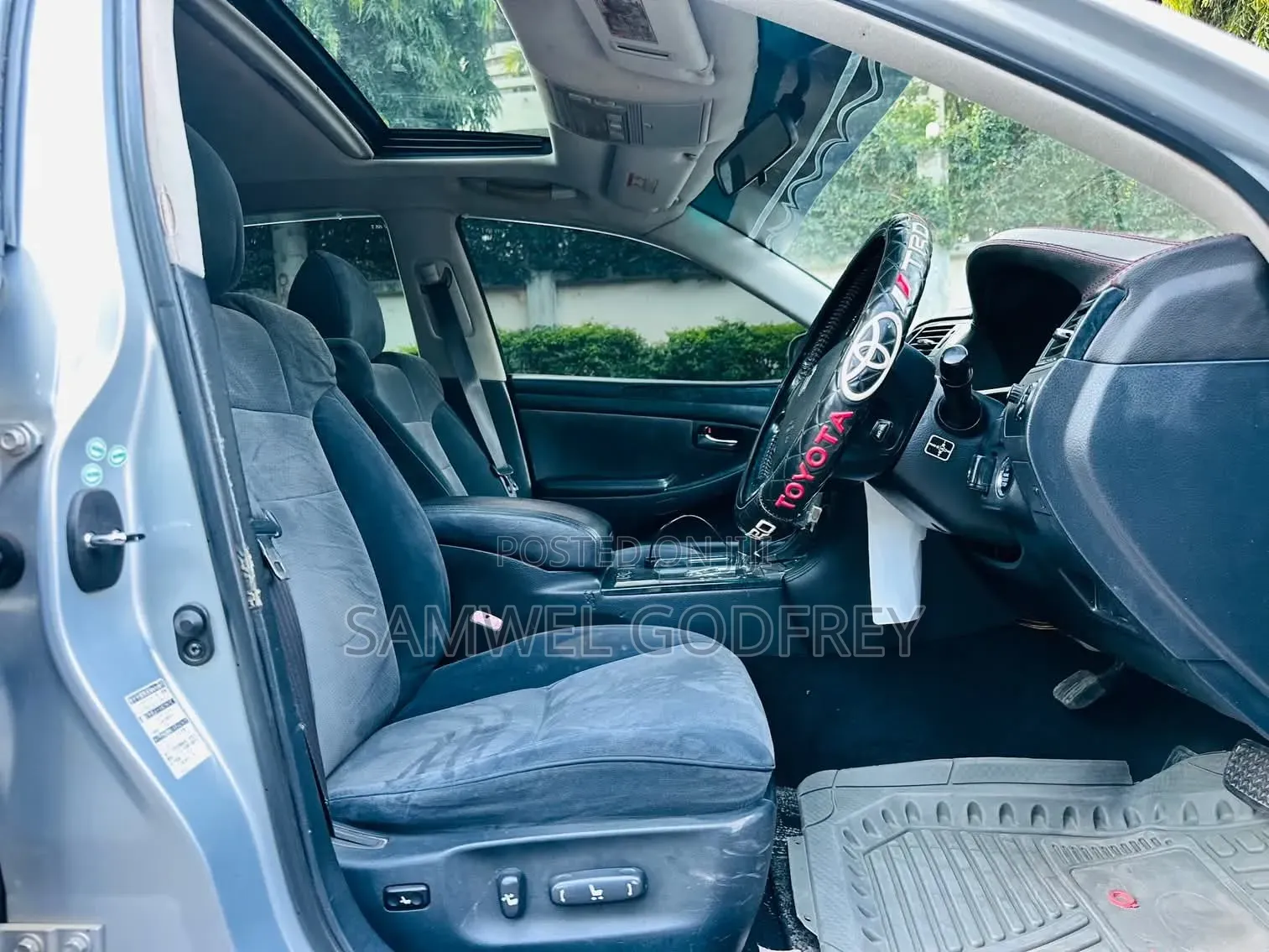 Toyota Crown 2006 Silver