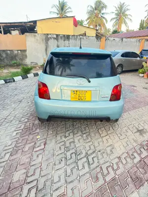 Toyota IST 2003 Blue
