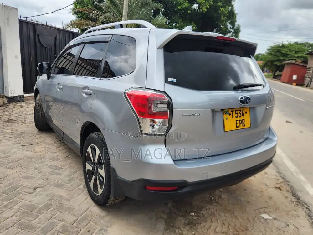 Subaru Forester 2016 Silver