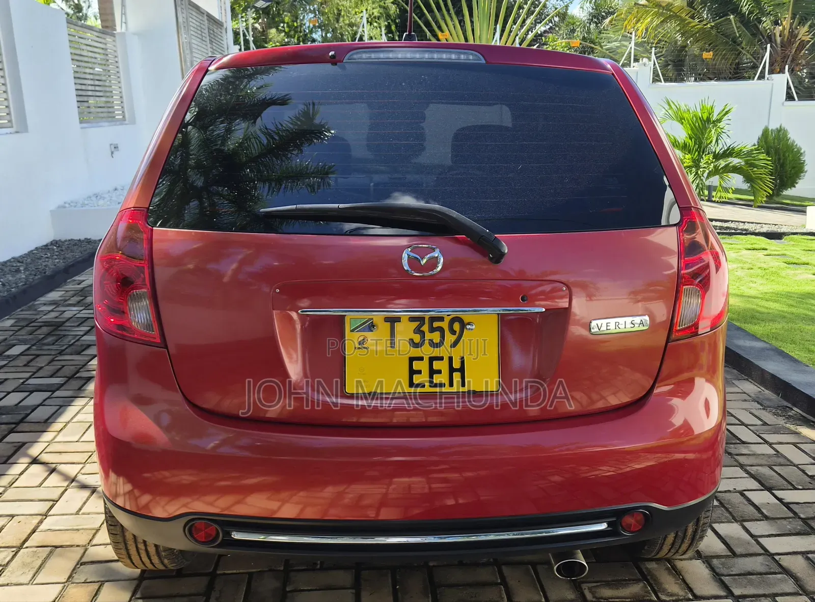 Mazda Verisa 2010 Red