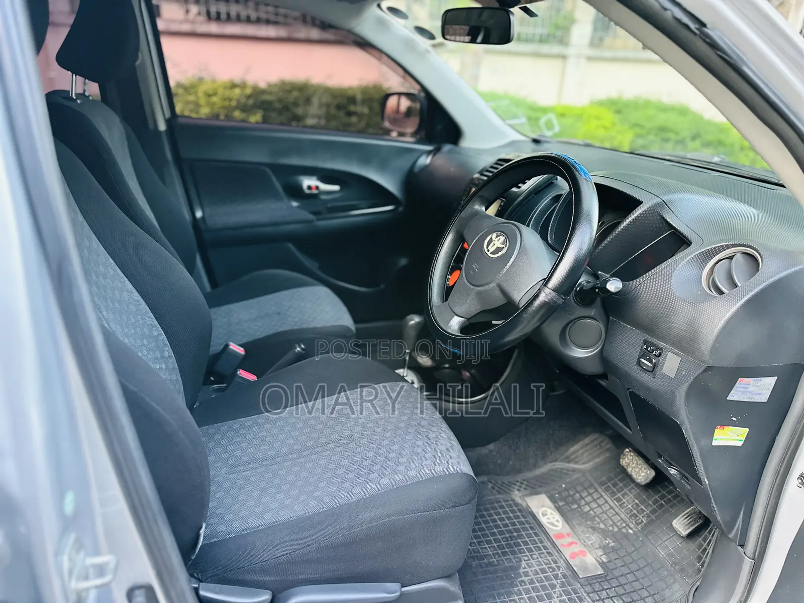 Toyota IST 2009 Silver