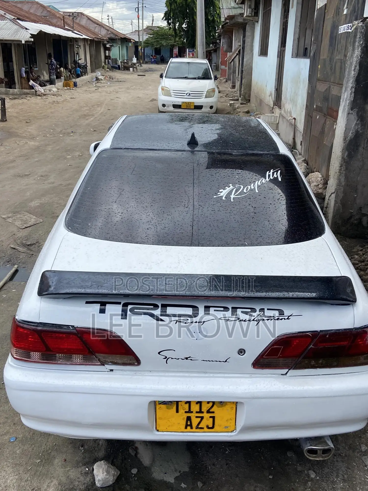 Toyota Cresta 2000 White
