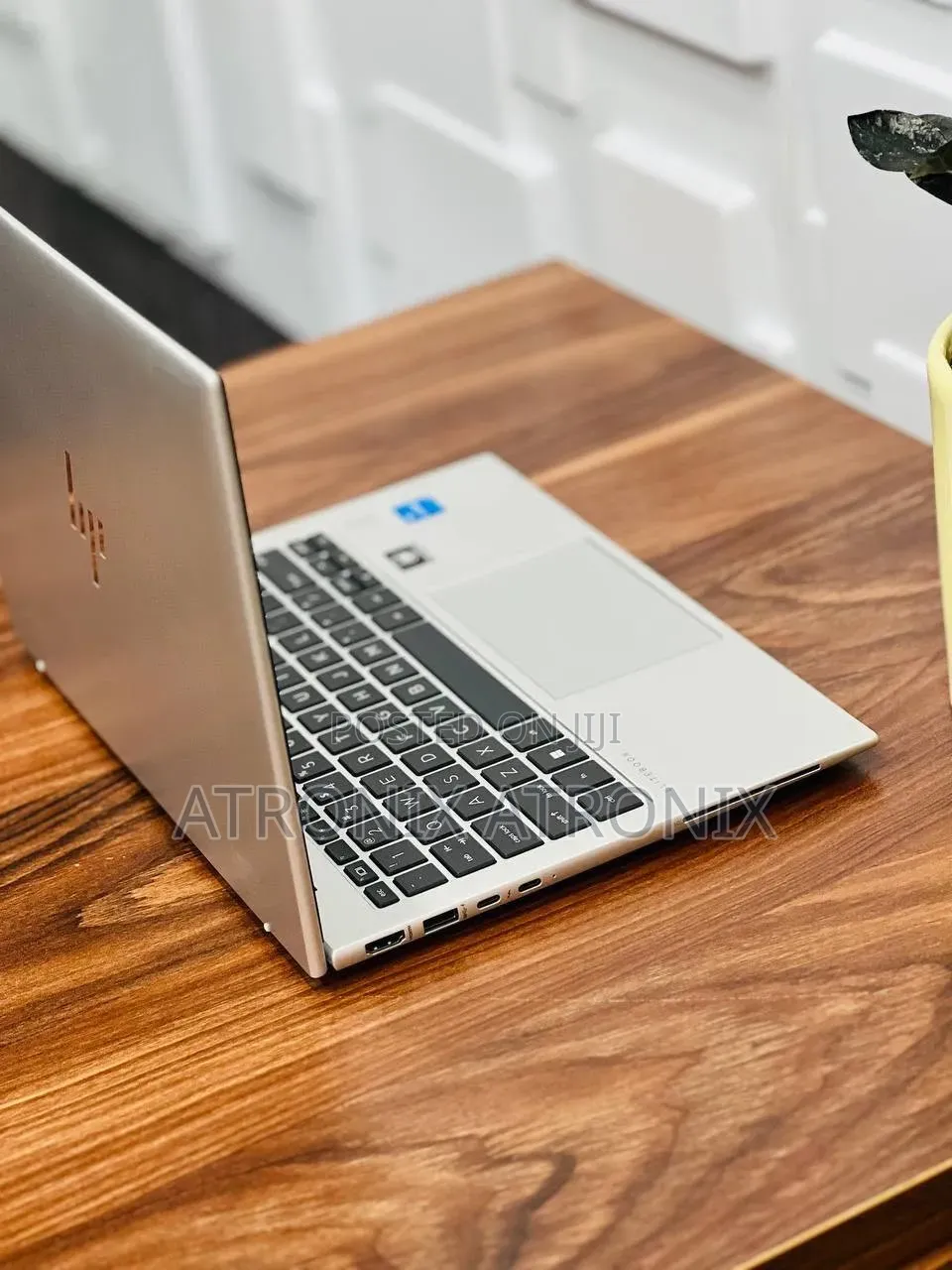 Laptop HP EliteBook 830 G9 16GB Intel Core i5 SSD 512GB