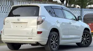Toyota RAV4 2008 White