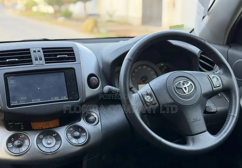 Toyota RAV4 2008 White