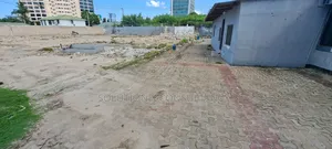 Yard for Rent at Regent