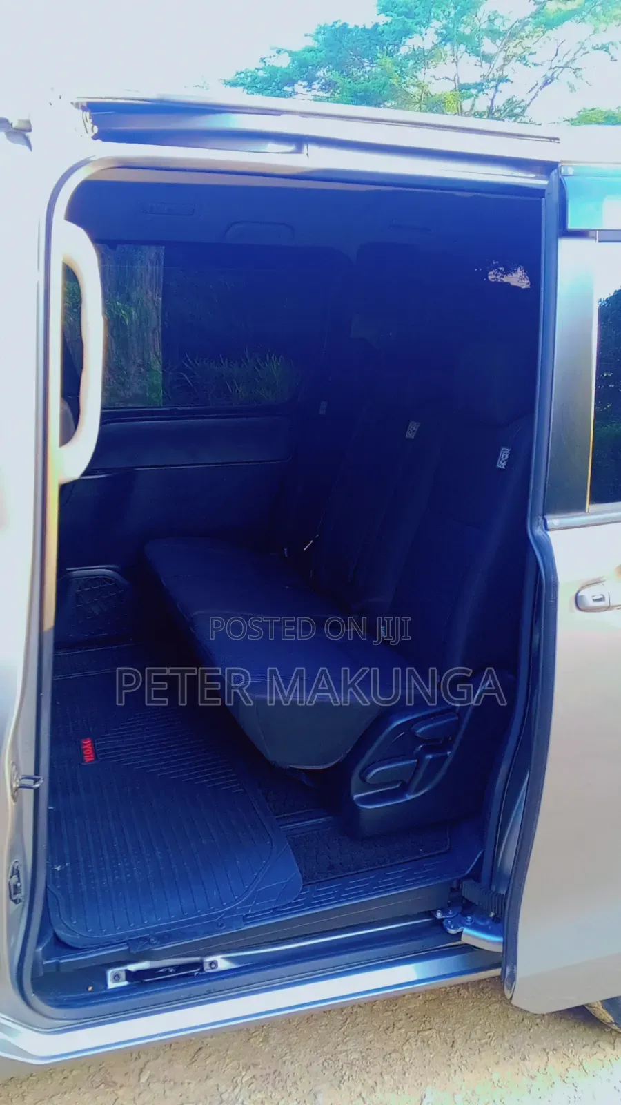 Toyota Noah 2.0 FWD (8 Seater) 2016 Gray