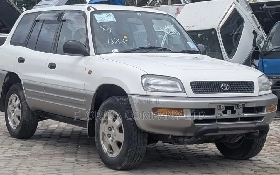 Toyota RAV4 2004 White