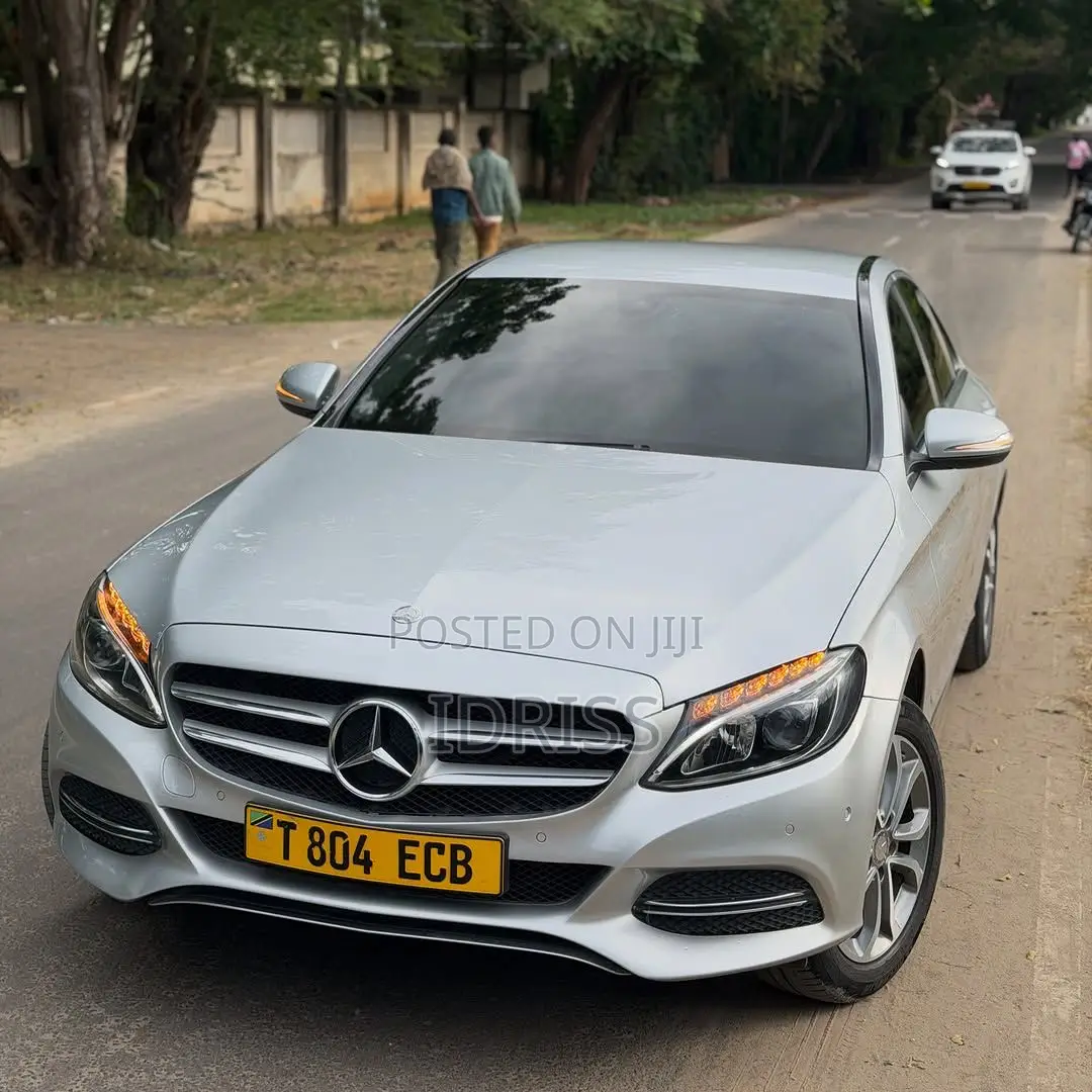 Mercedes-Benz C200 2015 Silver