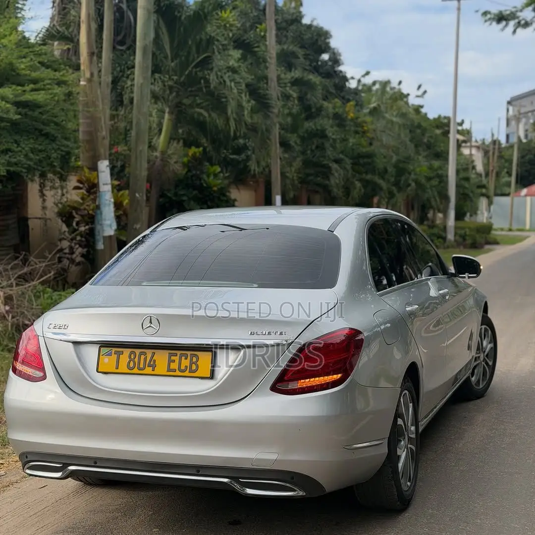 Mercedes-Benz C200 2015 Silver