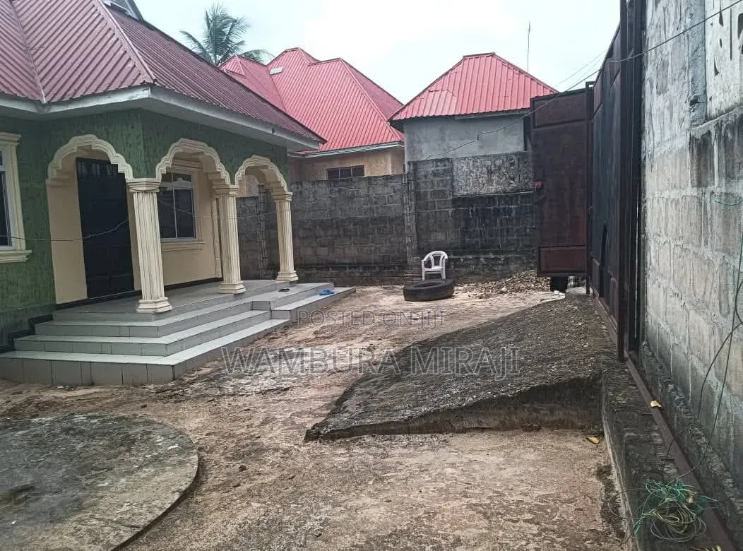4bdrm Apartment in Nyumba, Temeke for sale