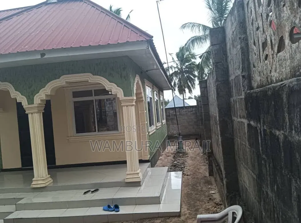 4bdrm Apartment in Nyumba, Temeke for sale