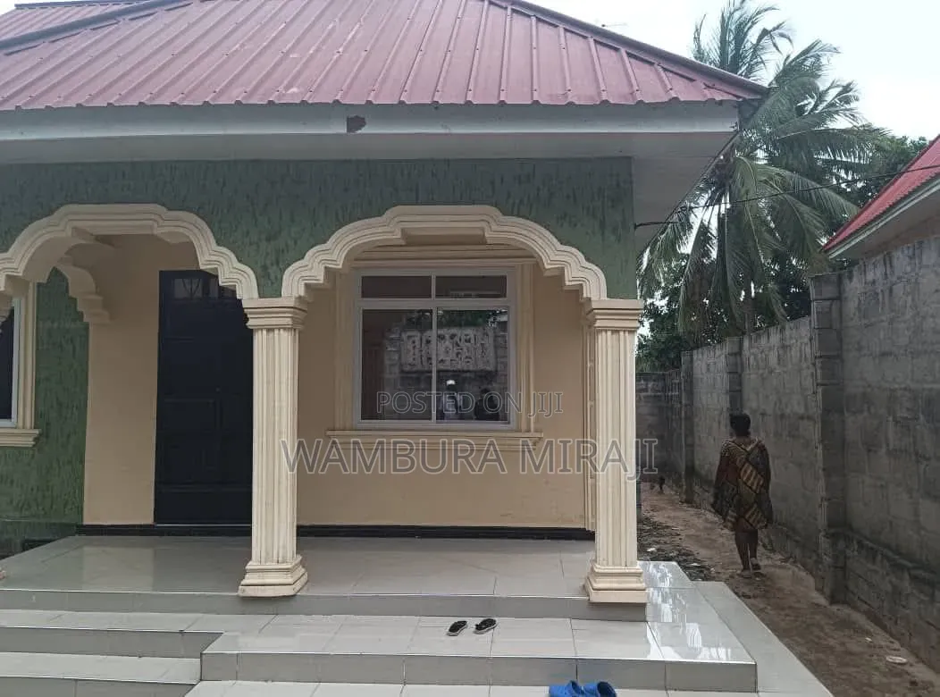 4bdrm Apartment in Nyumba, Temeke for sale