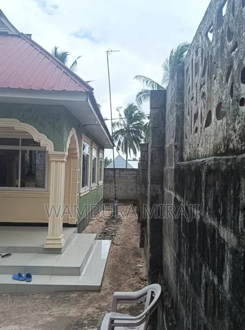 4bdrm Apartment in Nyumba, Temeke for sale