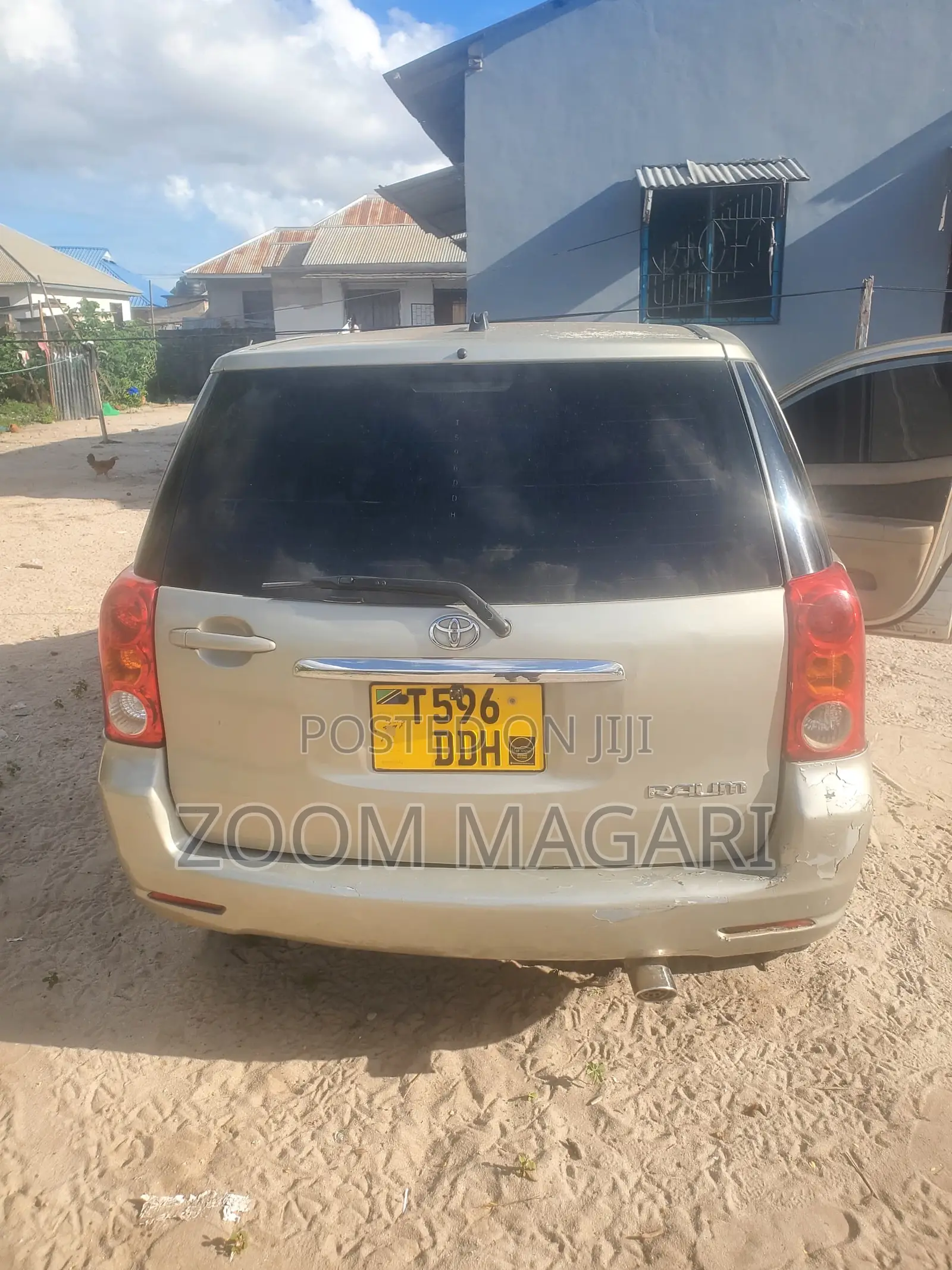 Toyota Raum 2003 Silver