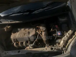Toyota Raum 2003 Silver