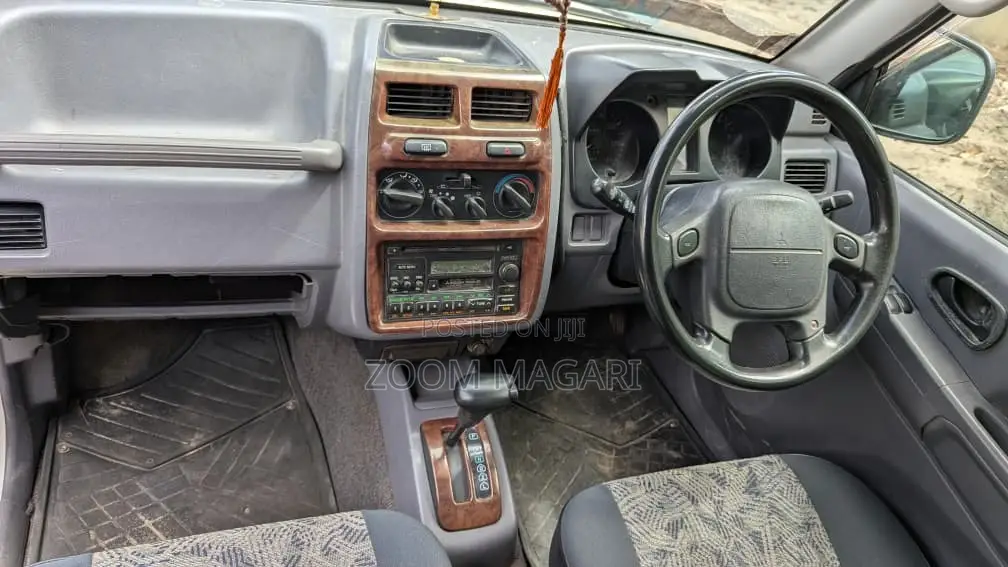 Mitsubishi Pajero Junior 1998 White