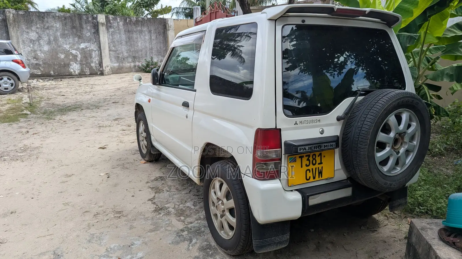 Mitsubishi Pajero Junior 1998 White
