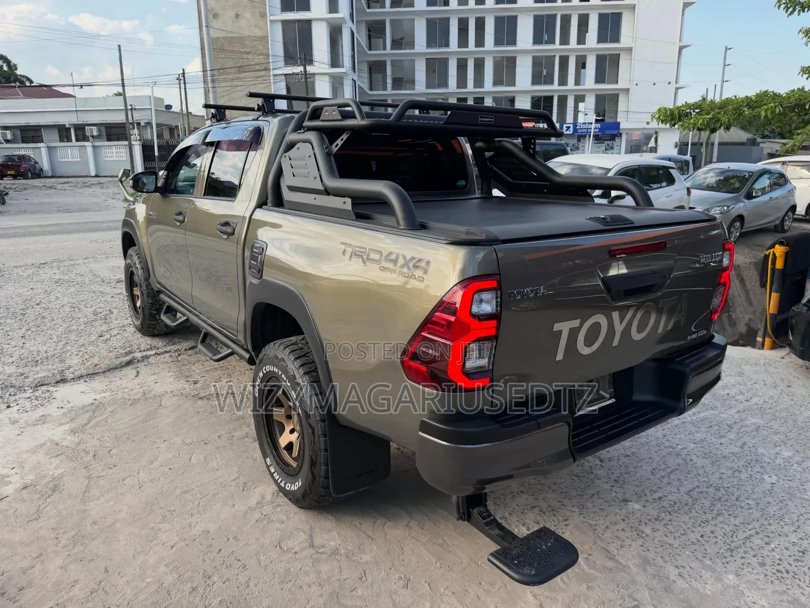 Toyota Hilux 2022 Gray